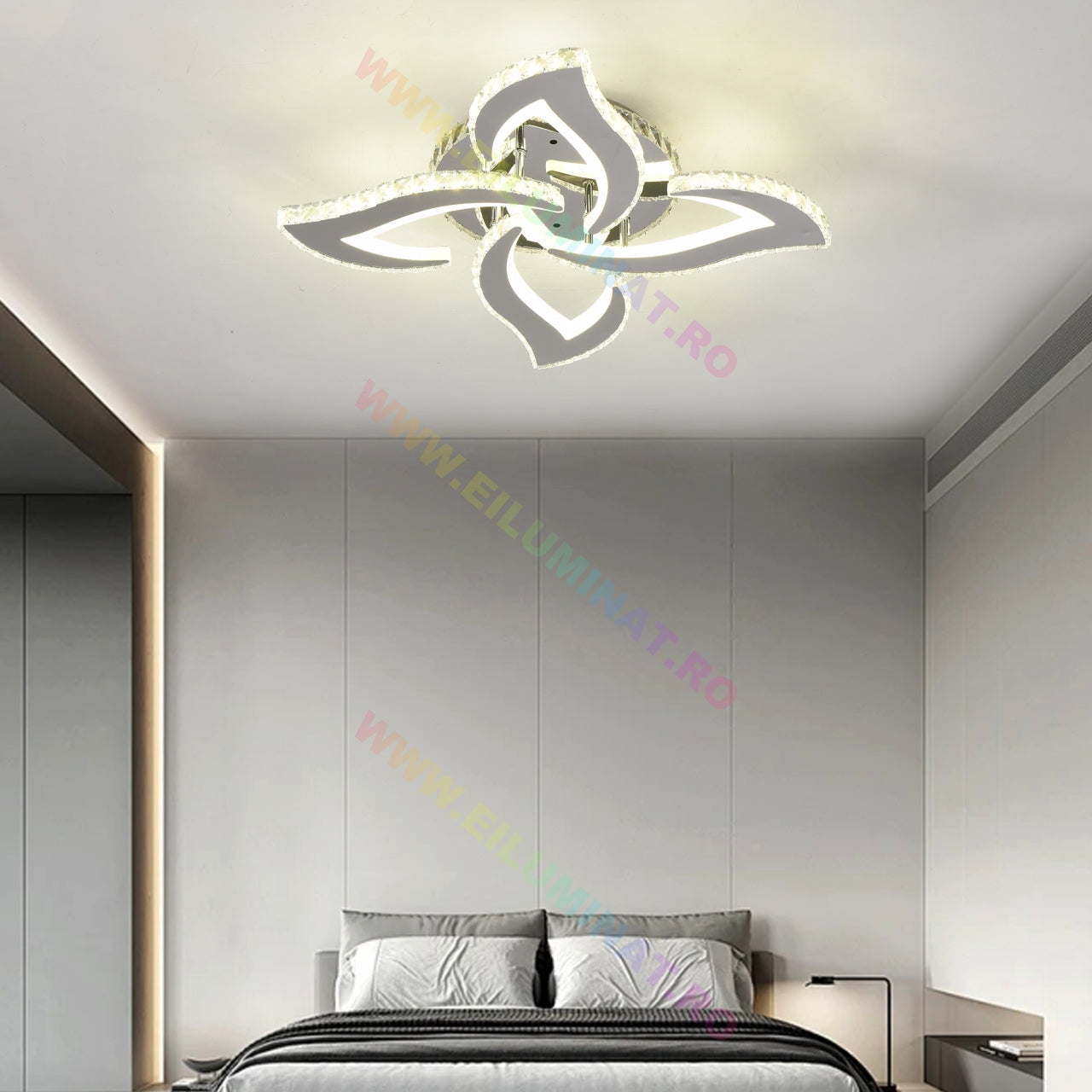 Lustra LED Mini Camelia Cristal RGB Telecomanda Echivalent 400W