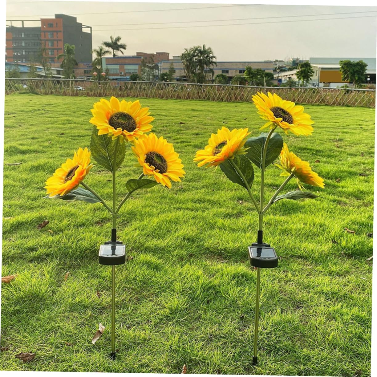 Lampa LED Gradina cu Incarcare Solara SUNFLOWER