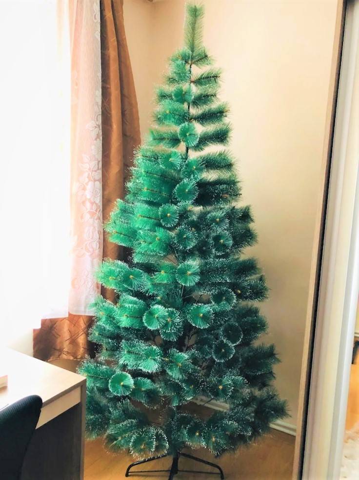 Brad Artificial de Craciun 150cm Pin Varfuri Ninse, Ace 3D, Suport Metalic A2