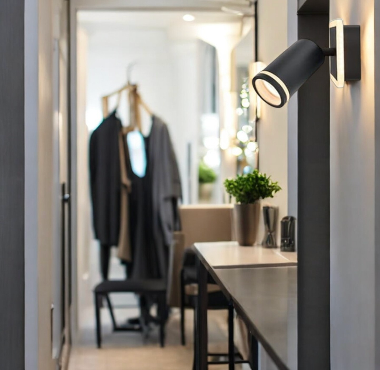 Spot LED Reglabil 24W NOIR GLOW Echivalent 200W