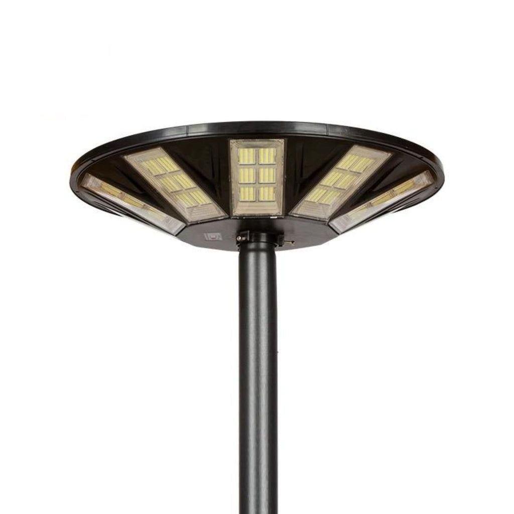 Stalp 2 Metri Echipat cu Lampa LED 400W Incarcare Solara si Telecomanda