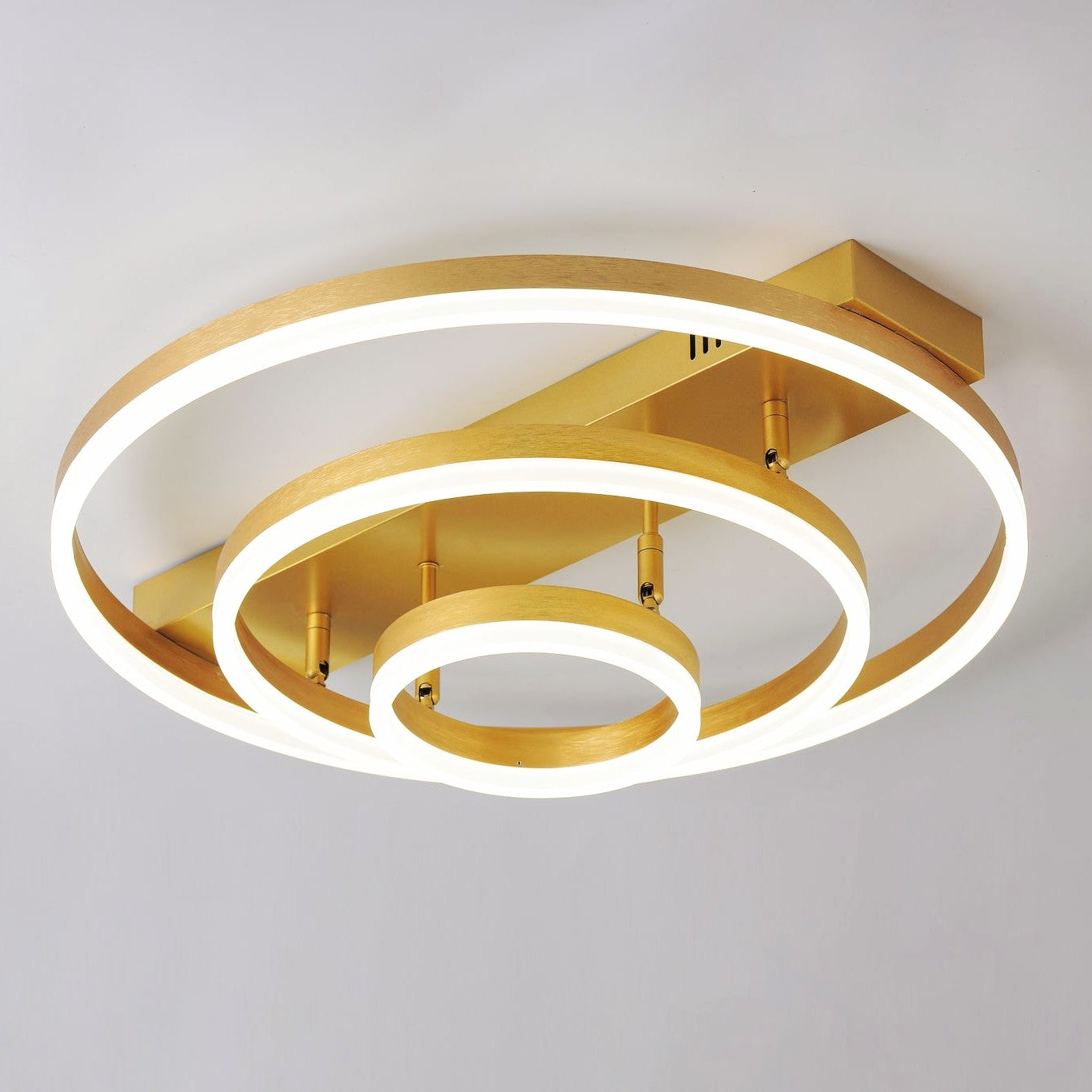 Lustra LED Gold 3 Rings Reglabile Echivalent 800W Telecomanda