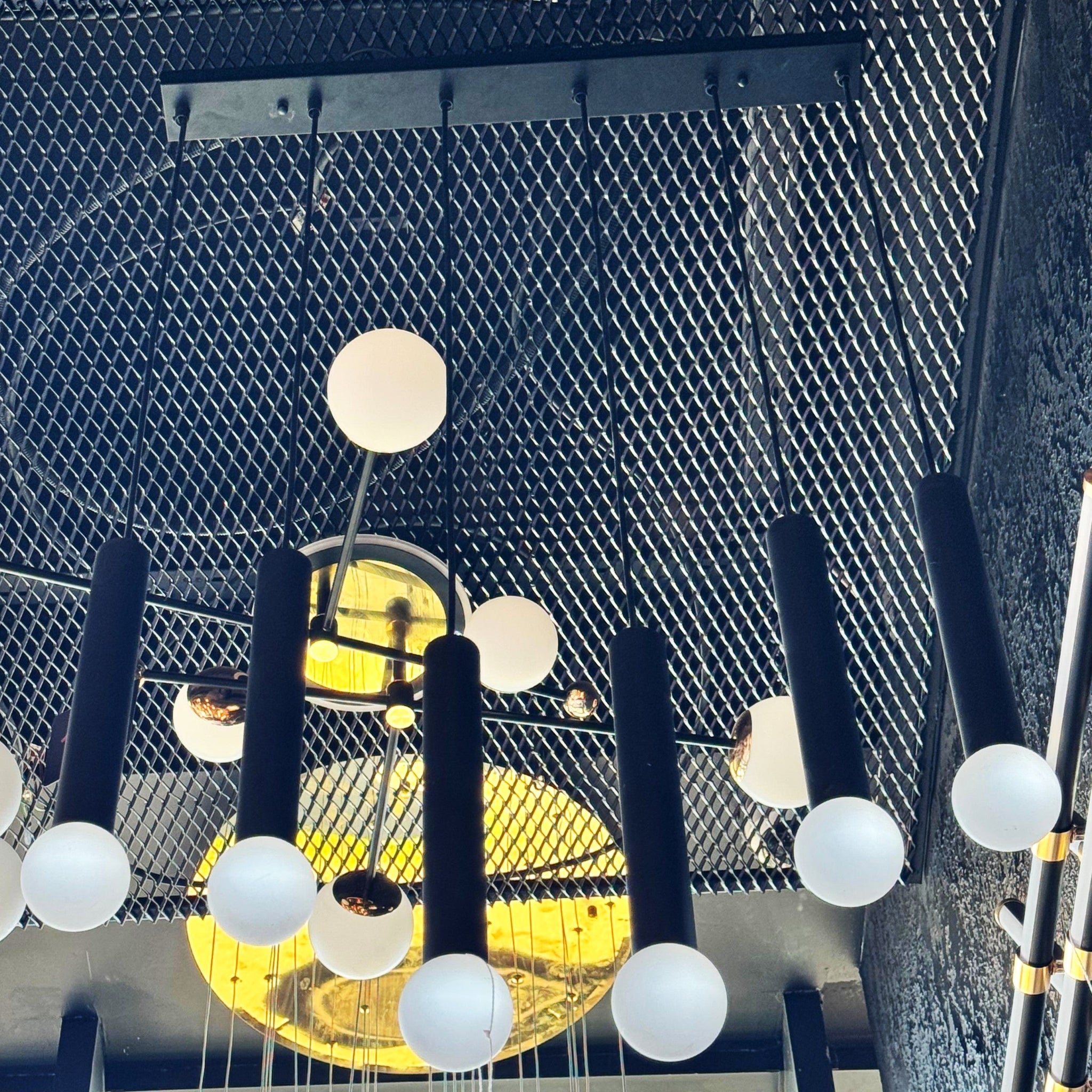 Lustra LED Suspendata LORETO Black Echivalent 400W