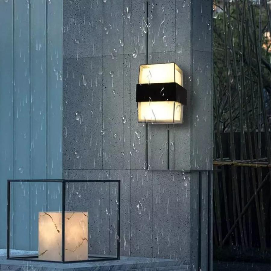 Aplica LED Exterior 12W Neagra Kuga Square Echivalent 100W