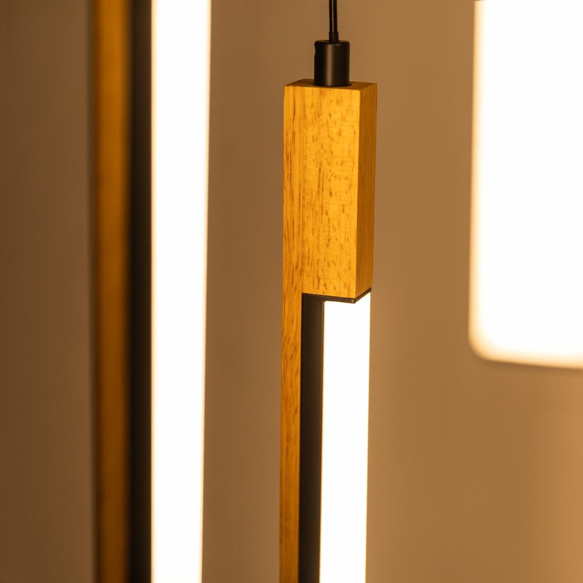 Lustra LED Suspendata ELIOT Lemn Design Echivalent 300W