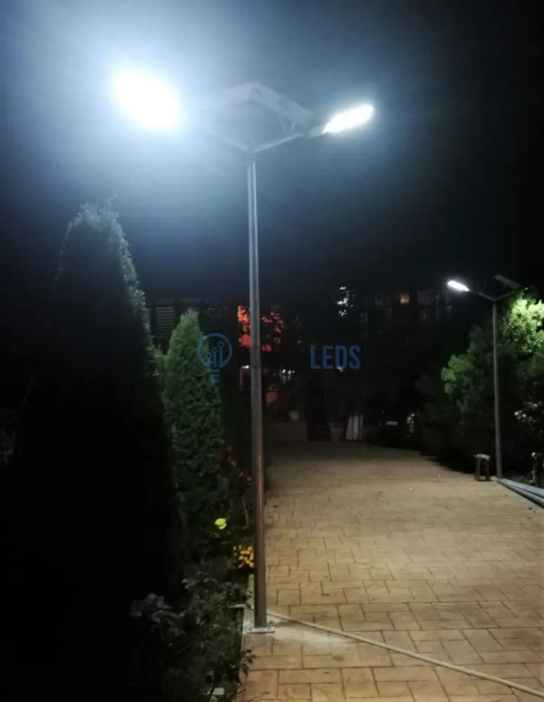 Lampa Led 200W Iluminat Stradal Solara Cu Brat Inclus Telecomanda Solar Street Light