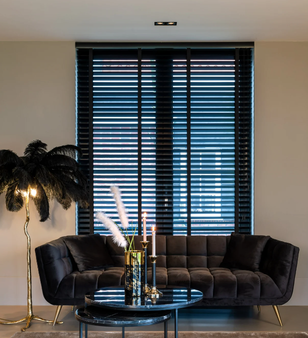 Lampadar Baroque Luxury Feathers Black